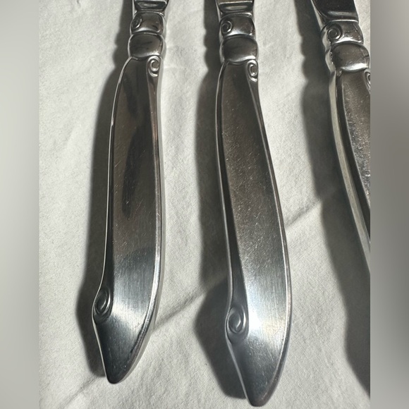 ONEIDA ONEIDACRAFT PREMIER WM A ROGERS SHORELINE STAINLESS FLATWARE 10 Knives - Picture 4 of 8